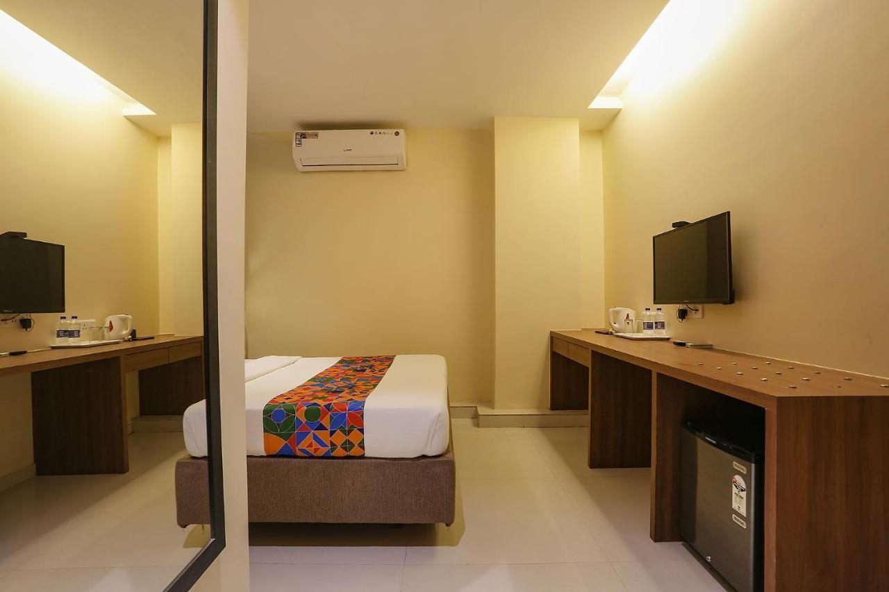 FabHotel Royal International Mumbai Exterior foto