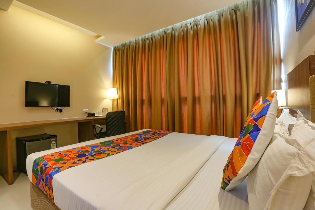 FabHotel Royal International Mumbai Exterior foto