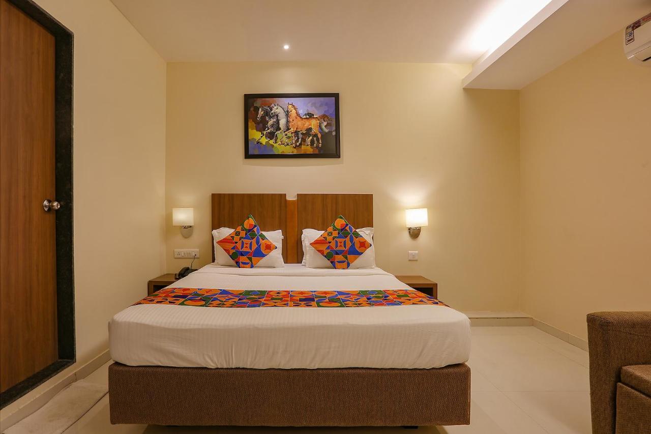 FabHotel Royal International Mumbai Exterior foto
